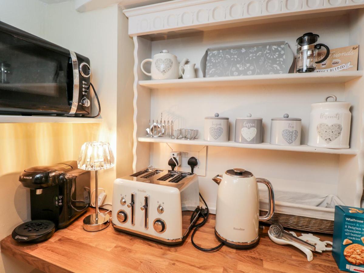 Corner Cottage 맘스버리 외부 사진